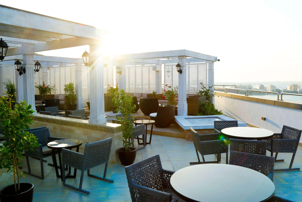 Ramada Hotel and Suites Amwaj Islands