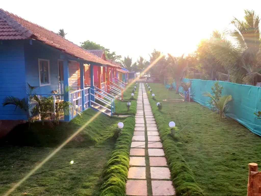 Отель Morjim Queen Beach Resort