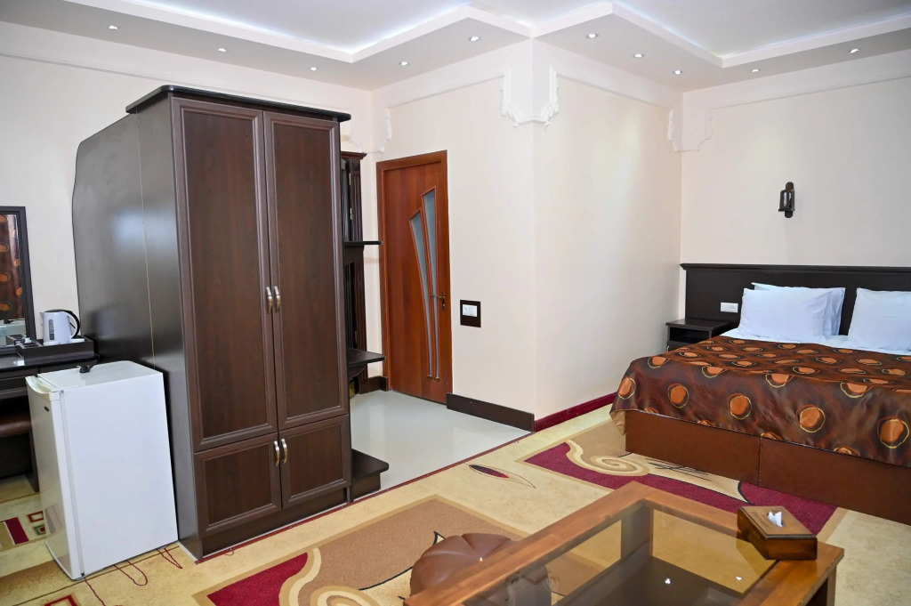 Mayisyan Kamurj Hotel