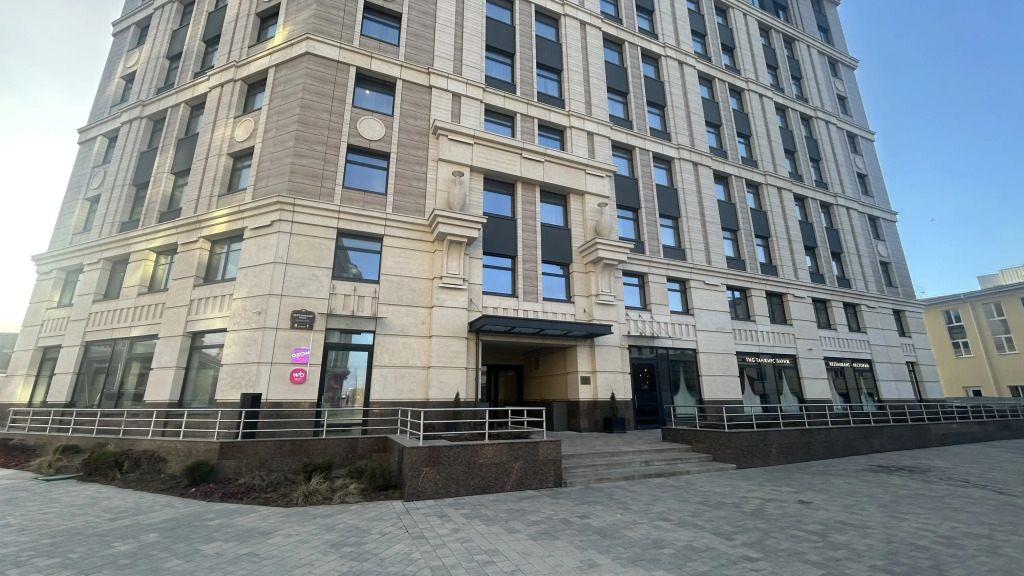 Апартаменты в центре с видом на Неву