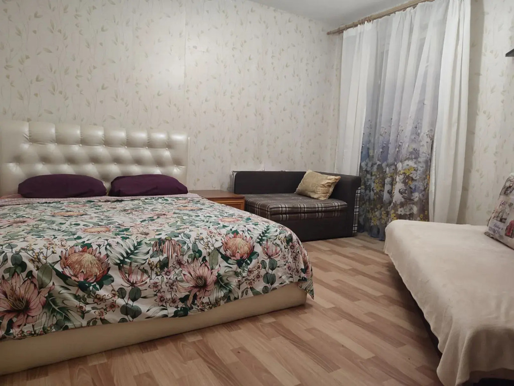 Квартира трехкомнатная возле Бонуса
