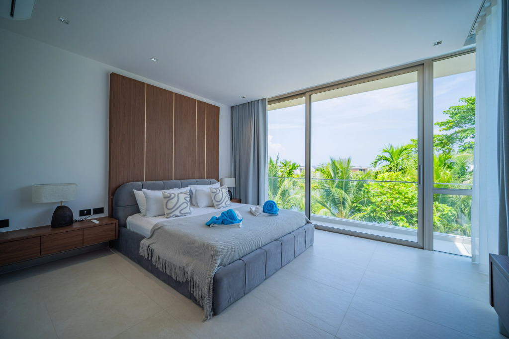 Grand View Residence Villa by NLA