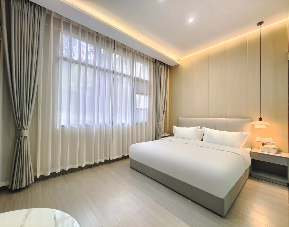 Апарт-отель Not too late B&B