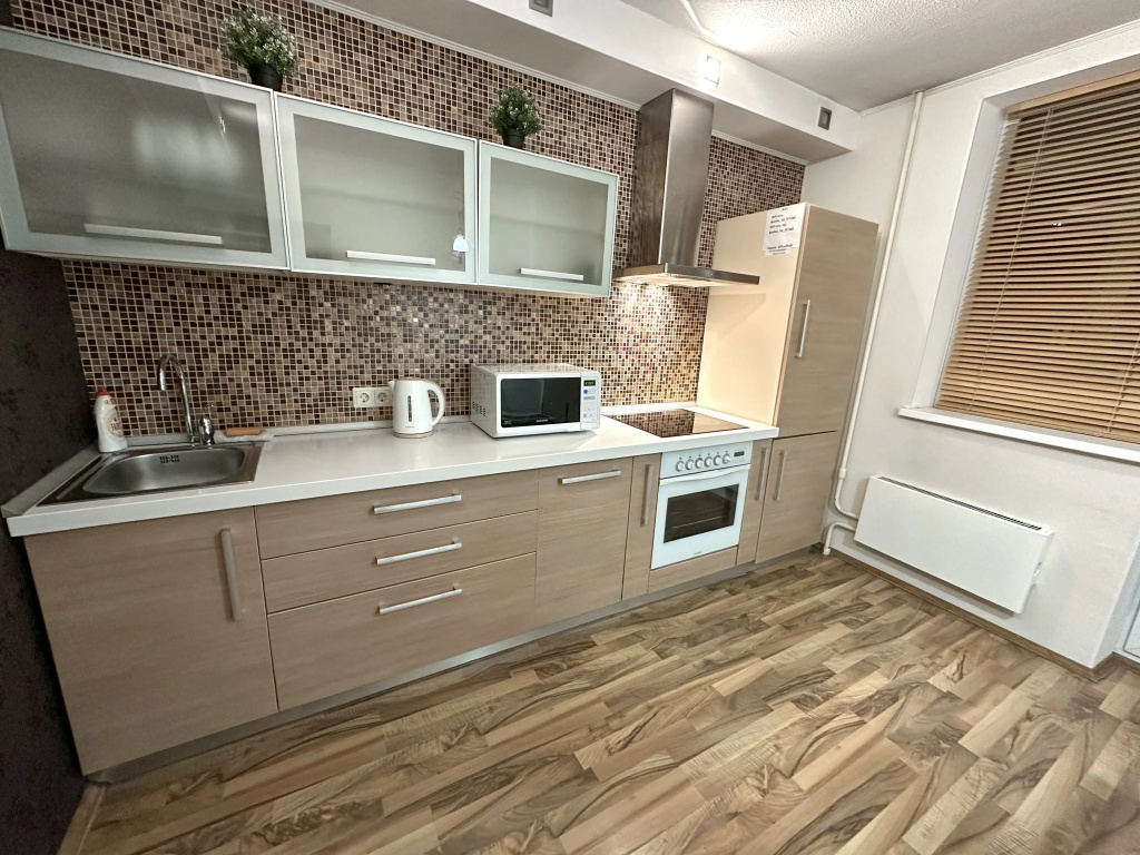 Квартира Шефская 103