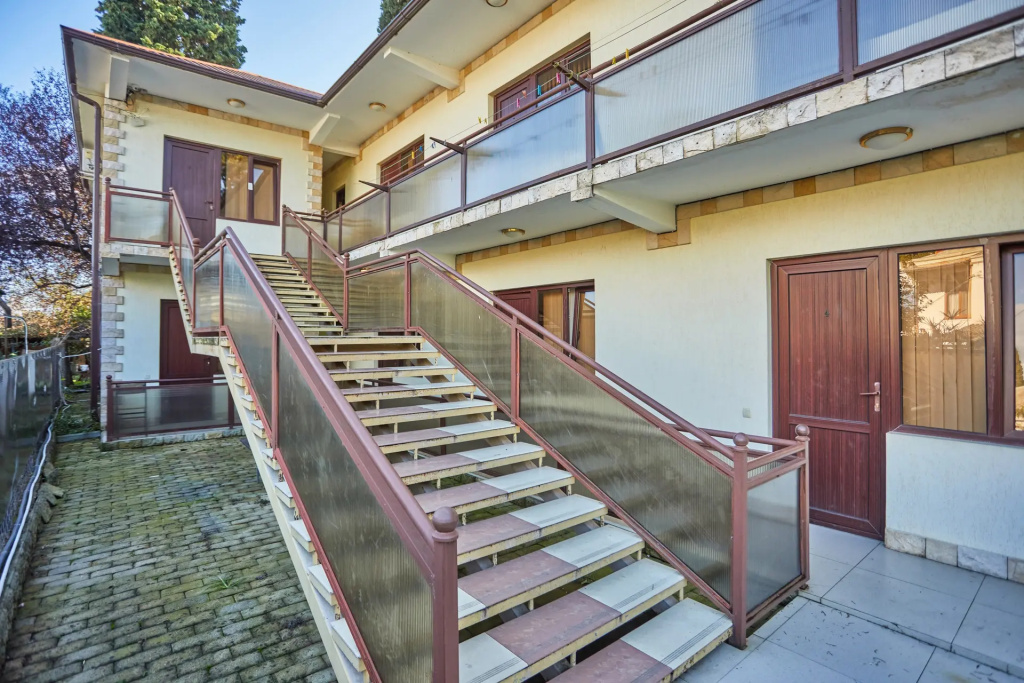 Akhimsa Hotel