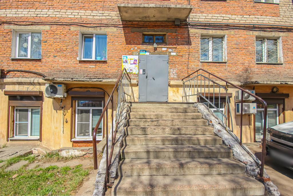 Квартира Евротрешка на Хахалова 6