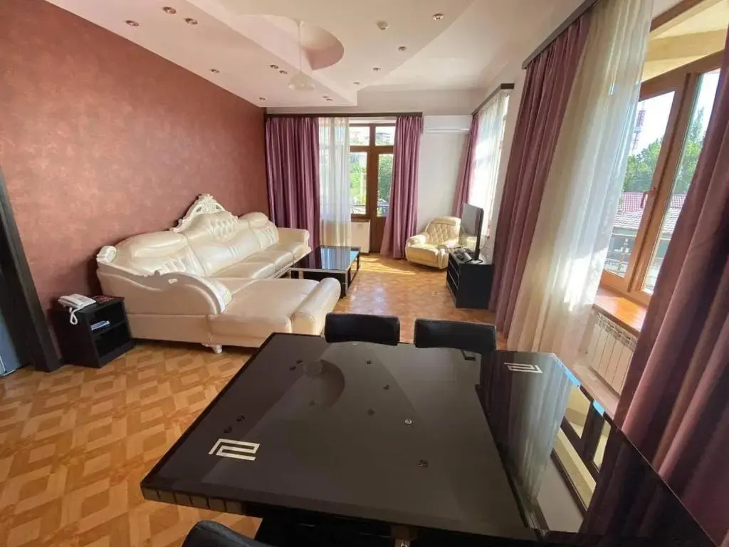 Hotel Grand Hills
