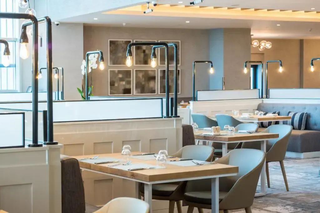 Отель Holiday Inn & Suites - Dubai Festival City by IHG