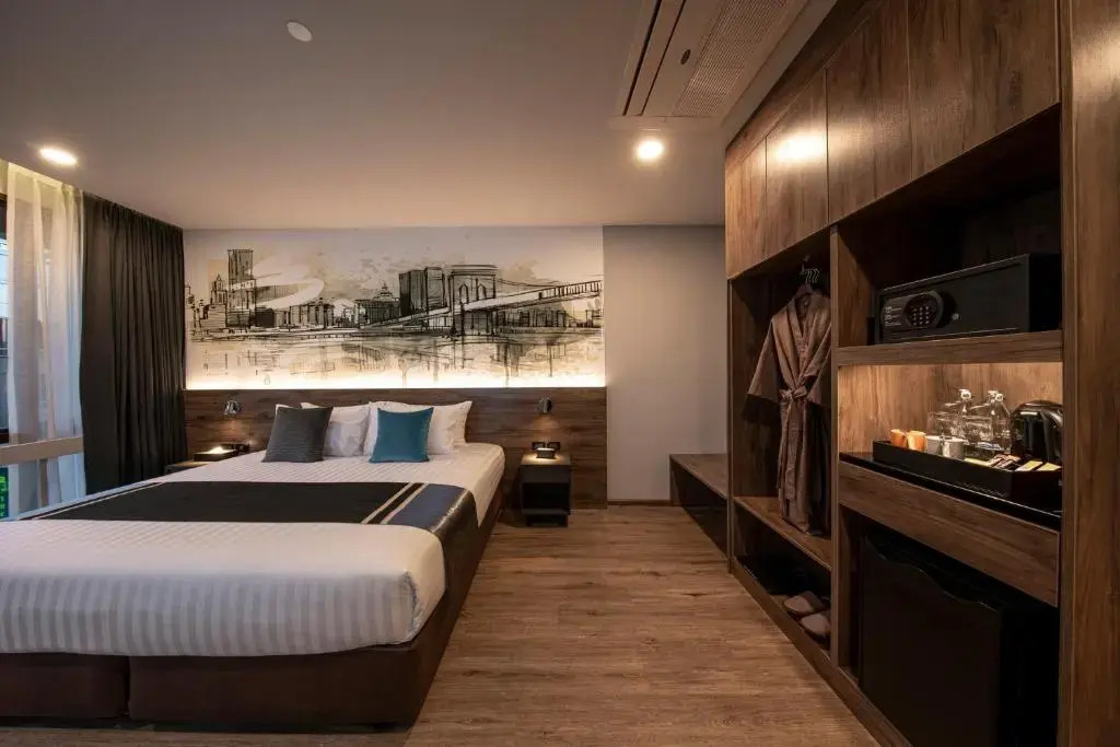 Manhattan Hotel Bangkok