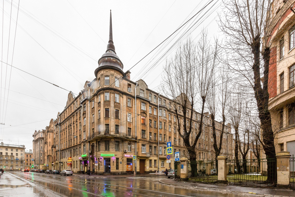 Апартаменты  1912 с видом на крыши Петербурга