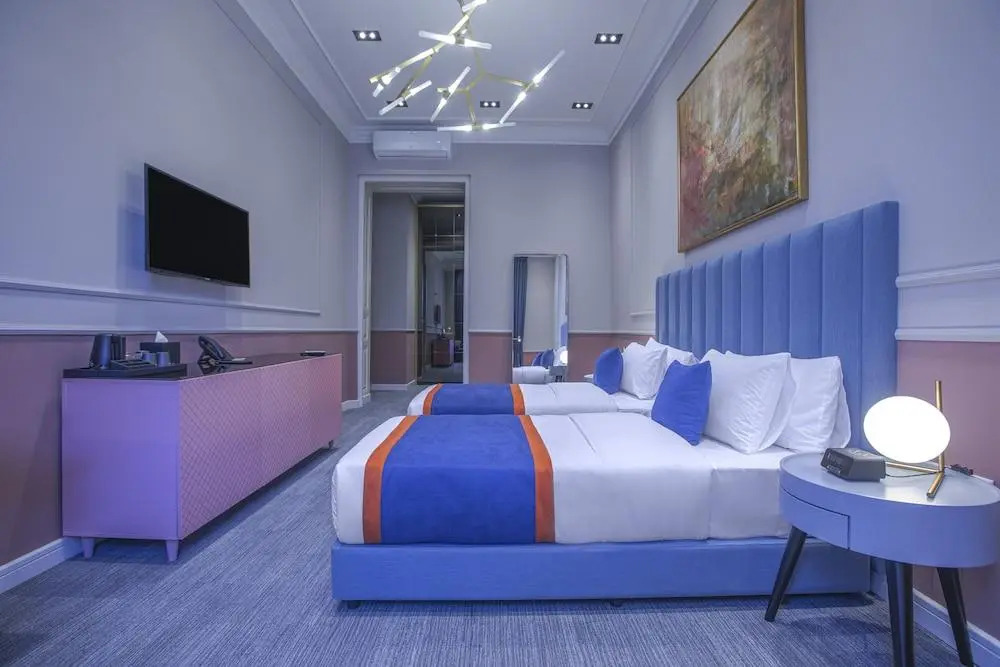 Отель Heritage Hotel & Suites