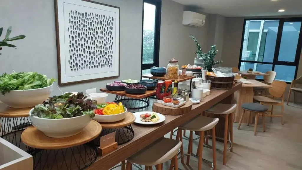 Отель Wellness Stay & Hotel Sukhumvit 107