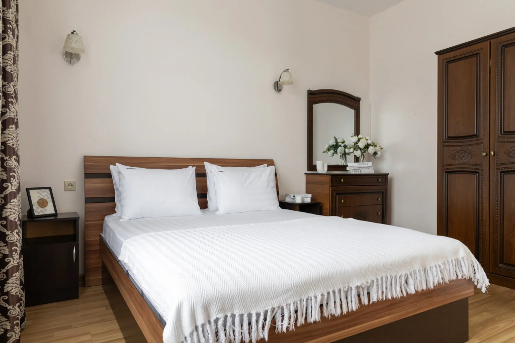 Апартаменты Red Apartments Крамского Альба
