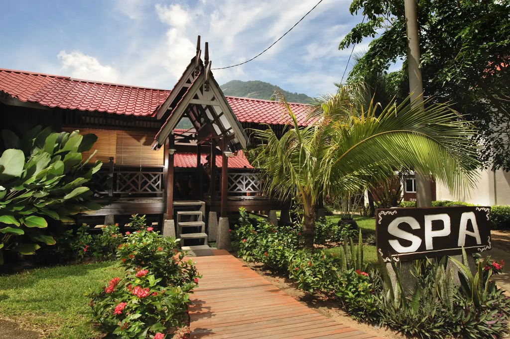 Отель Paya Beach Spa & Dive Resort