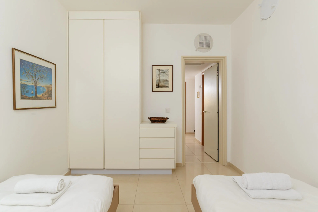 Апартаменты Comfort with Terrace & View over the Hills by FeelHome