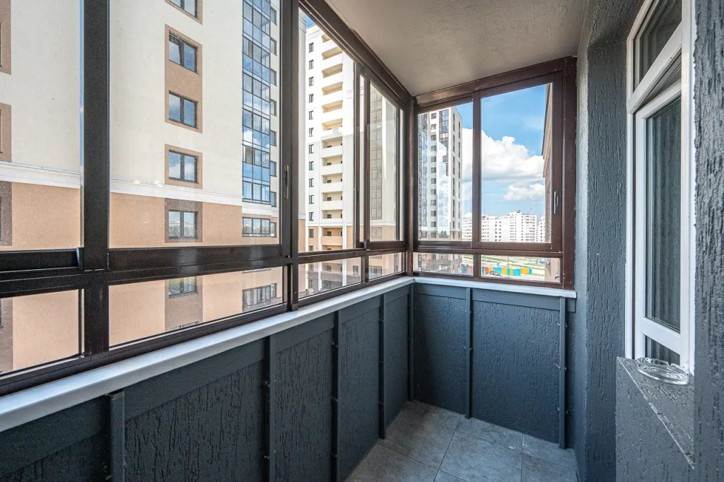 109 Alekseya Latyshova 1 Apartments