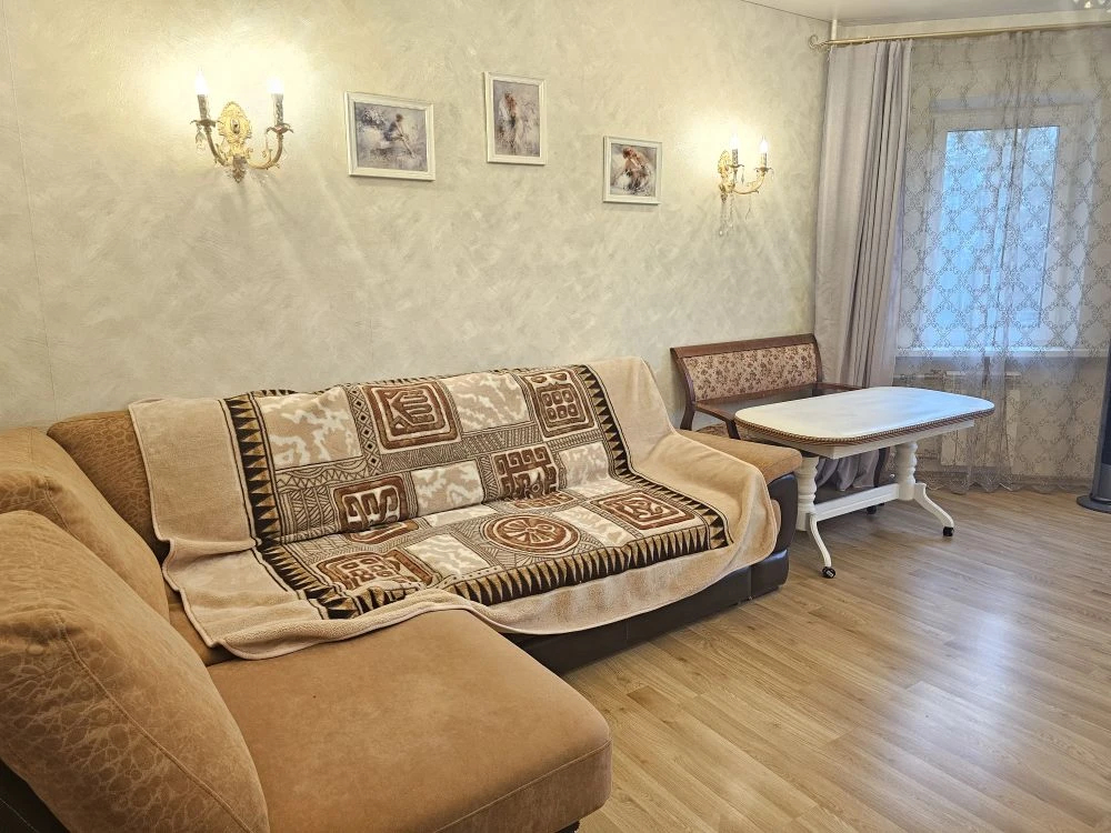 Квартира Просторная трехкомнатная квартира