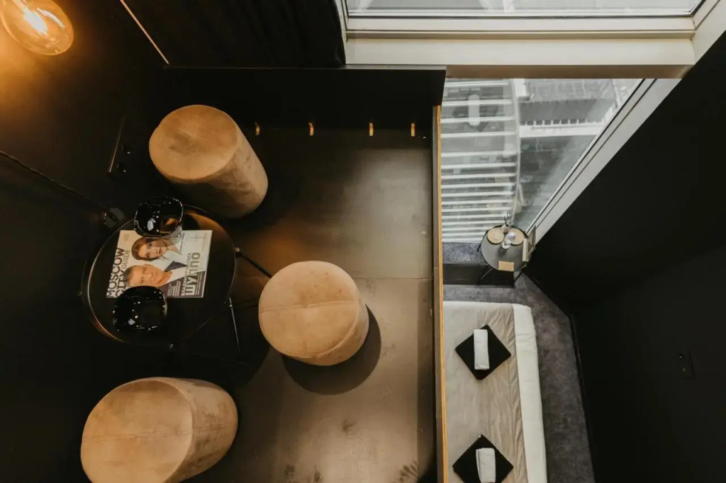Самый высокий отель в Европе с лучшим видом на Москву - Say Wow Capsule Hotel