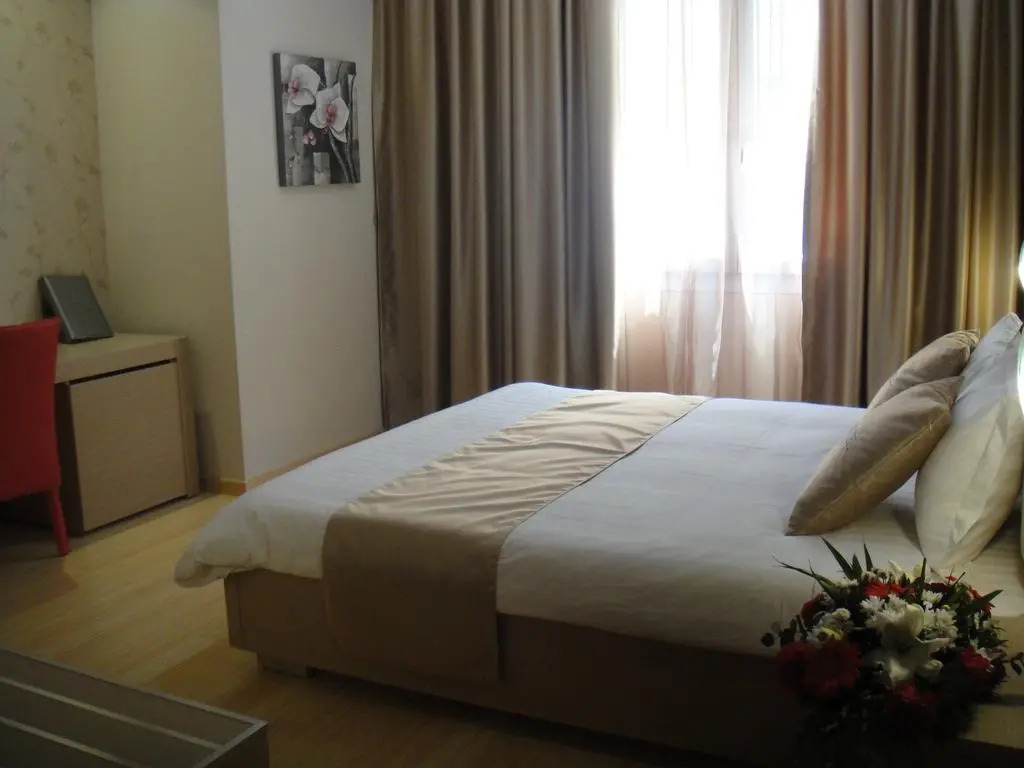 Sky 2 Hotel Tirana