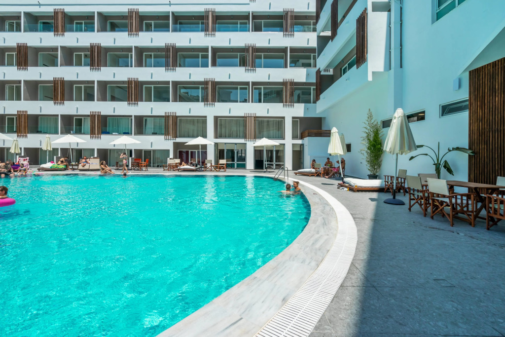 Отель Castellum Suites