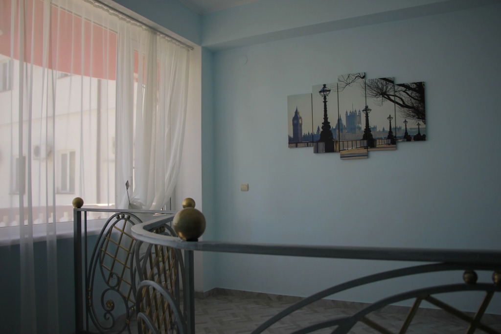 Lara Hotel