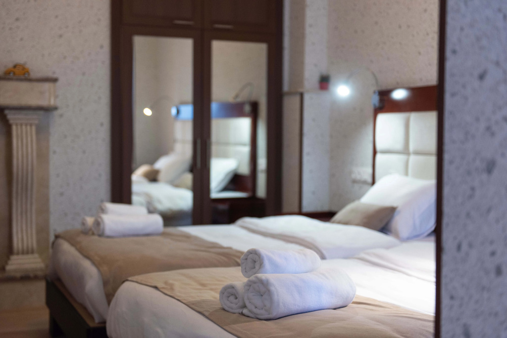 Kraveli Hotel
