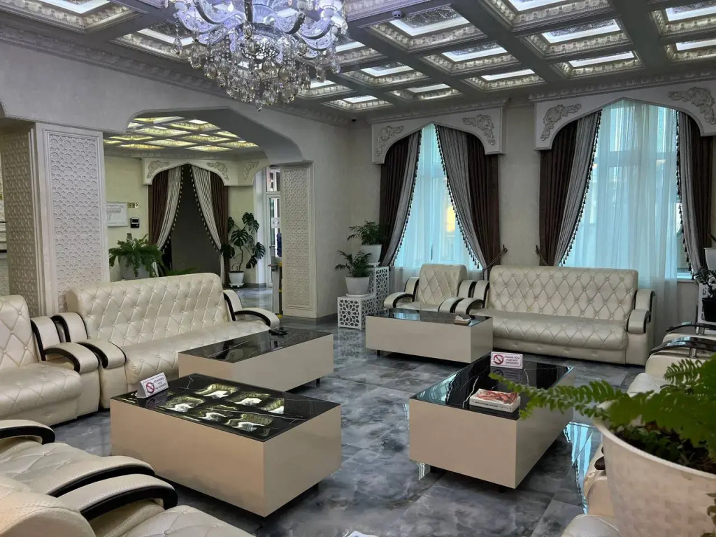 Ideal Hotel