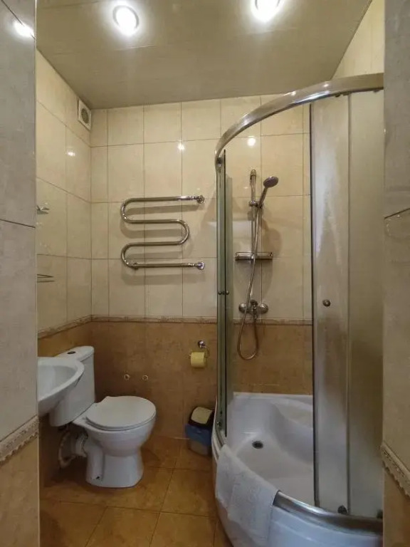 Гест Апарт