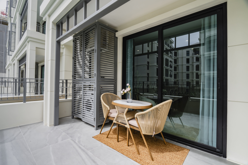 Апартаменты Charming balcony studio in Title Legendary