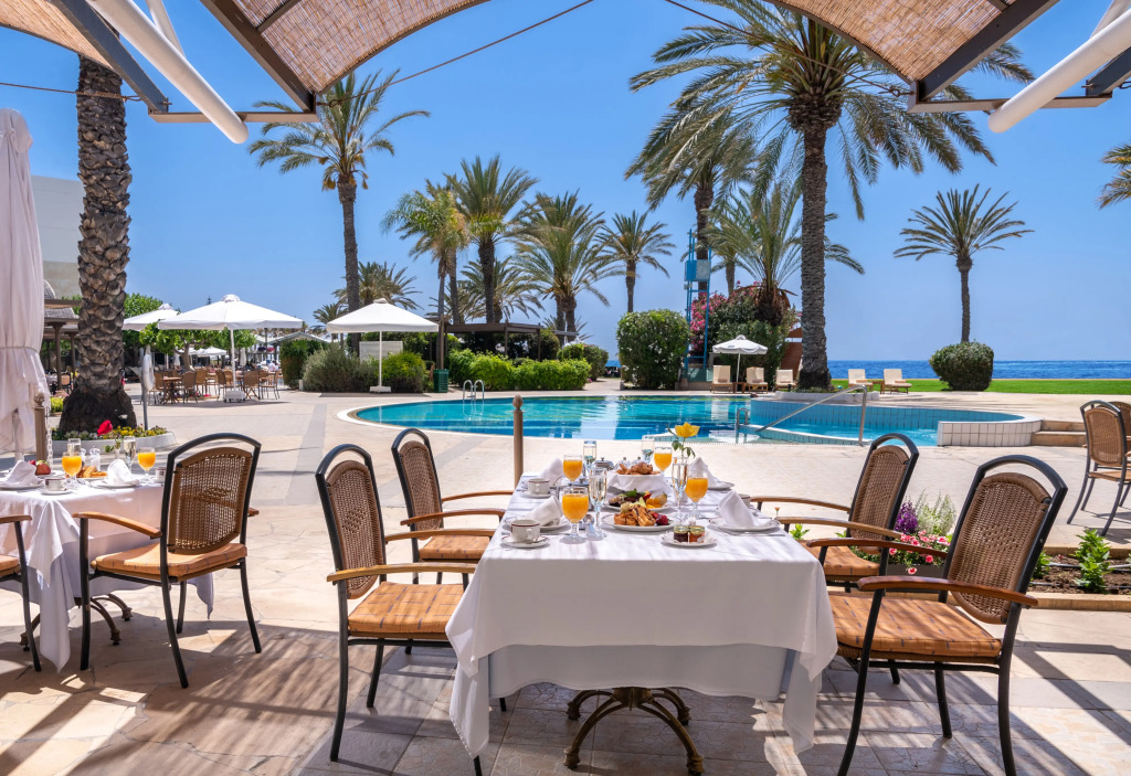 Отель Constantinou Bros Athena Beach
