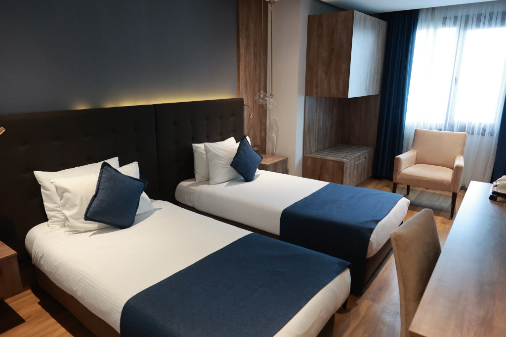 Revia Square Hotel
