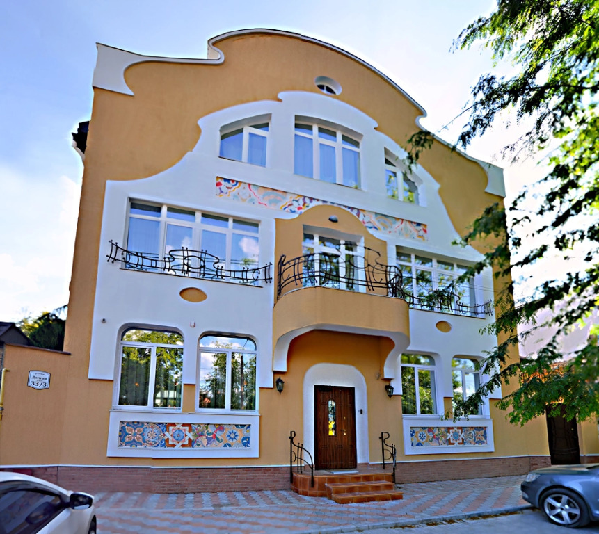 Готель АЖУР