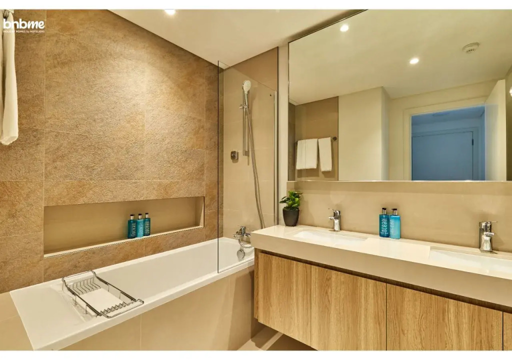 Апартаменты Bnbmehomes Stylish 3BR with Burj Khalifa view-410