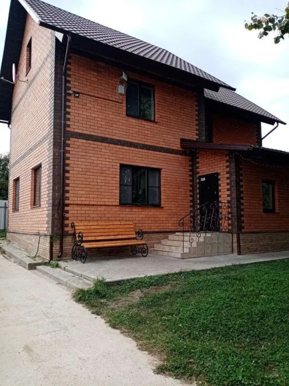 Частный дом Комфорт в деревне Тучнево 30а