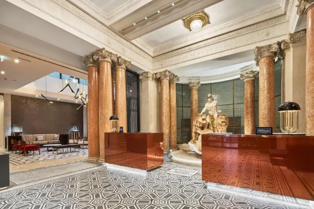 Отель Double Tree by Hilton Trieste