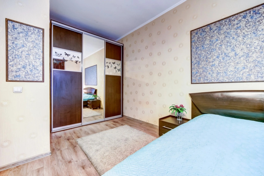 Квартира Однокомнатная квартира около метро Московская