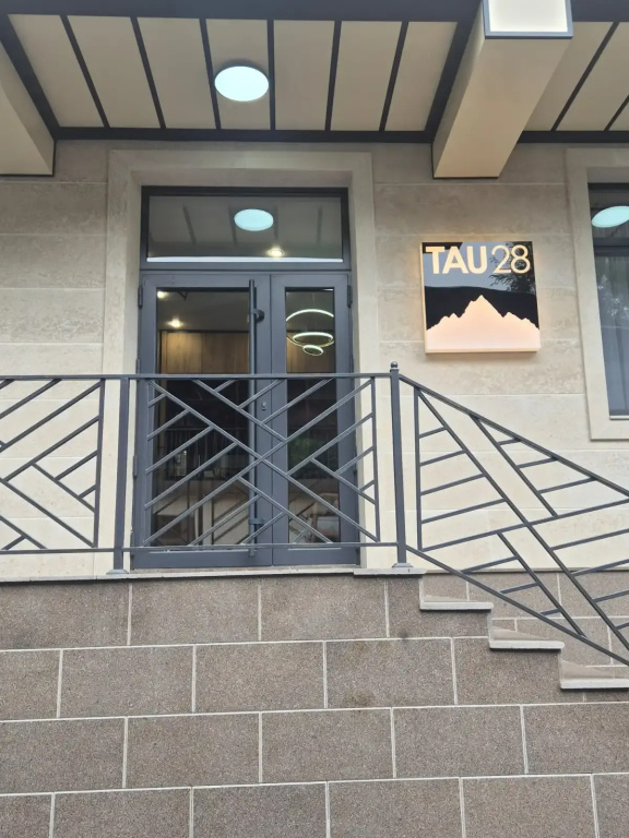 TAU 28 Hotel