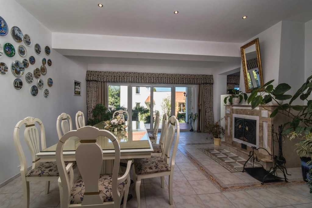 Villa Oneiro Hotel