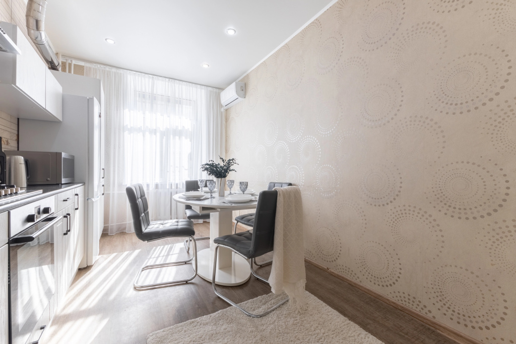 Апартаменты Сomfort Home на Парижской коммуны для 10 гостей