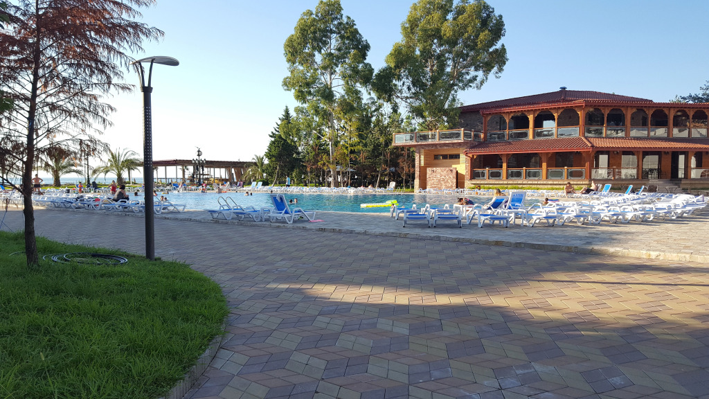 Dream Land Oasis