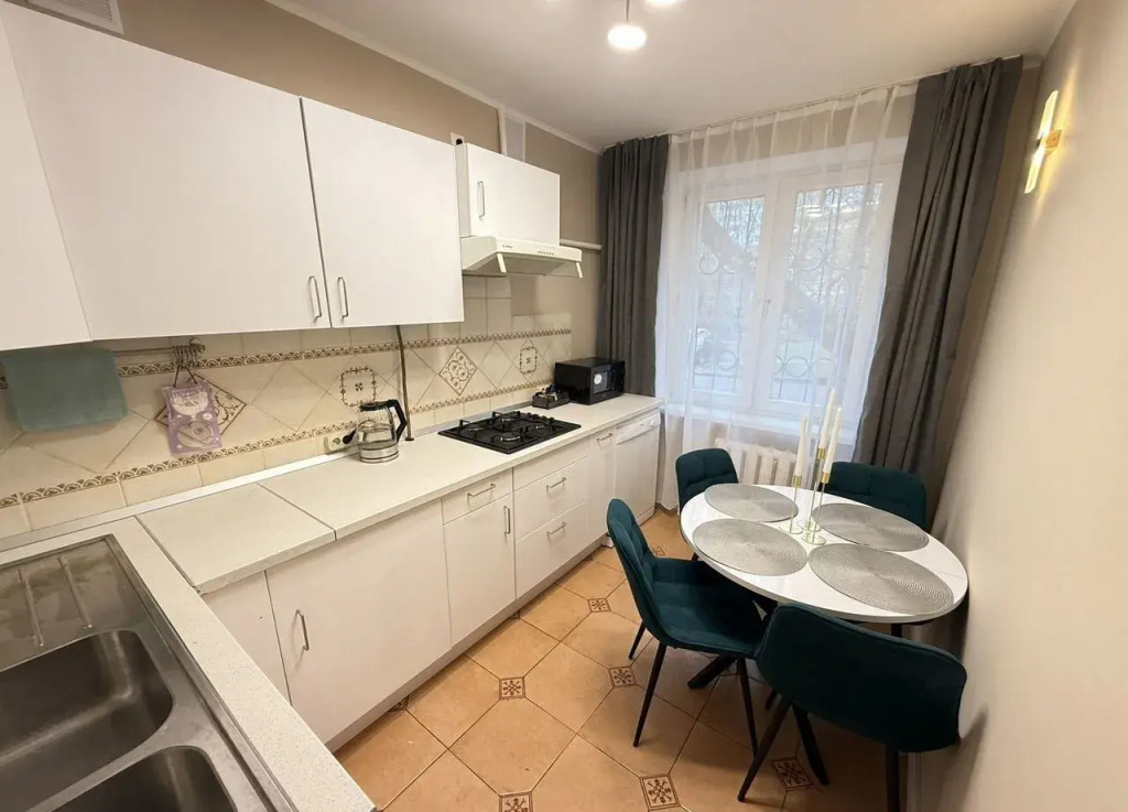 Na Obrucheva Flat