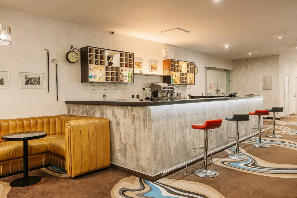 Tourist Hotel
