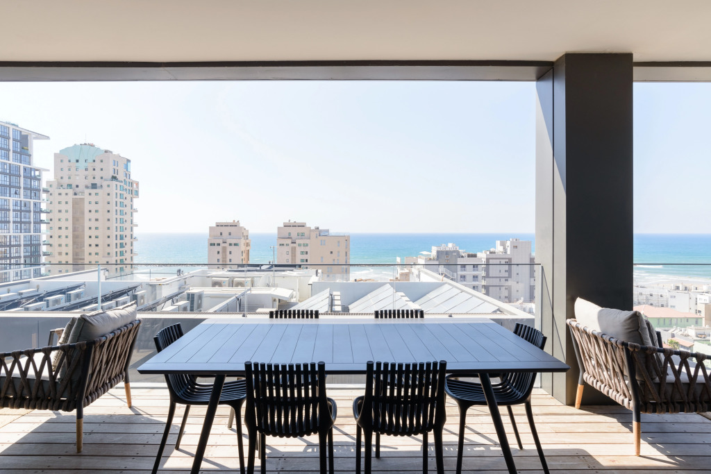 Апартаменты Luxury with Terrace & Sea View by FeelHome