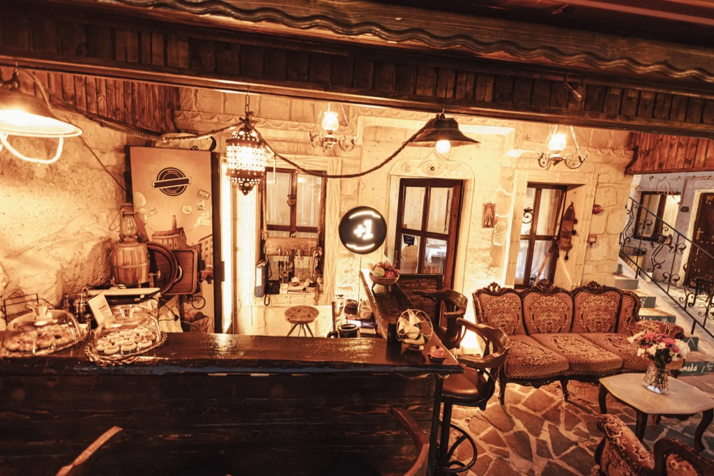 Young Cave Hotel