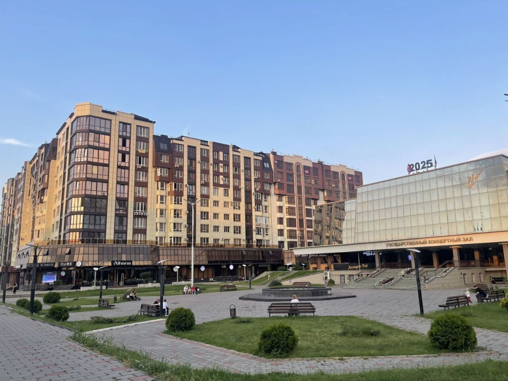 Квартира В сaмом центре в пешeй доcтупности oт Apбaтa