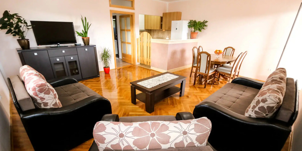 Apartments Pax