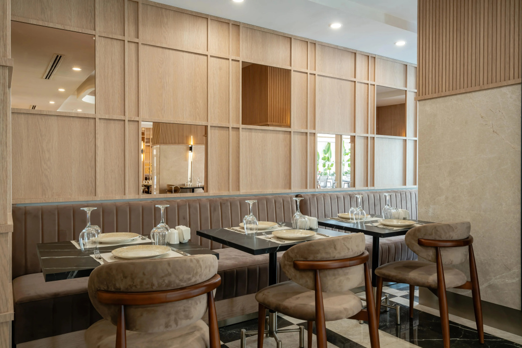 Awen Lara Hotel