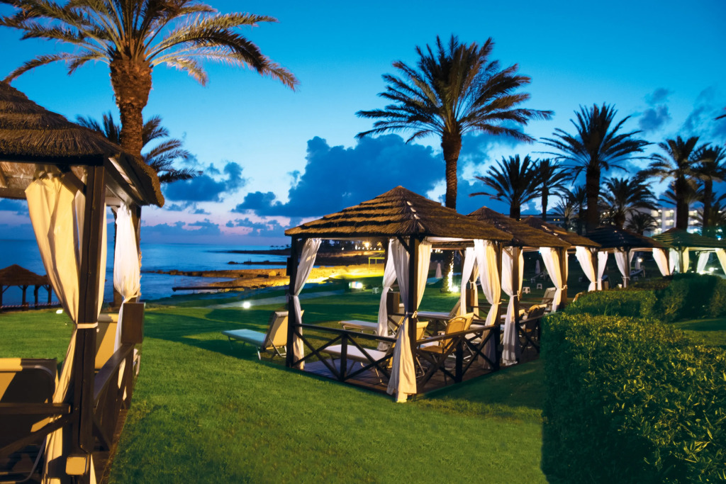 Отель Constantinou Bros Athena Beach