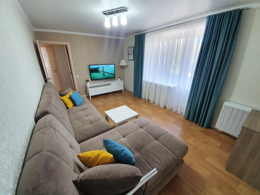 Квартира Виталий HouseRent Двухкомнатная по ул. Мира, 17