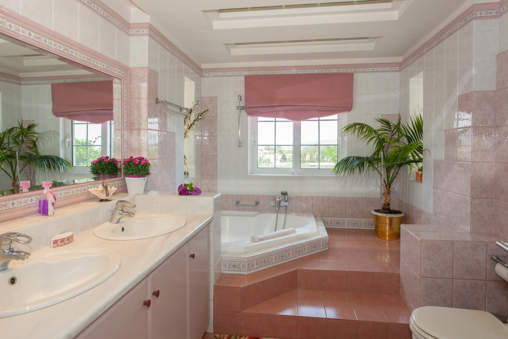 Апартаменты Luxurious home from the beach